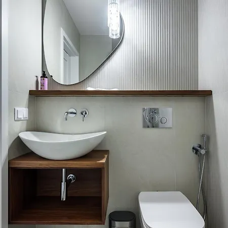 Imperial Design By Tyzenhauz Apartment *