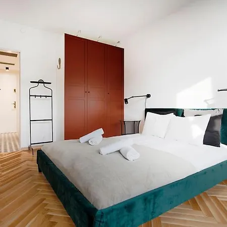 Tyzenhauz Augustianska Street Apartment Krakow