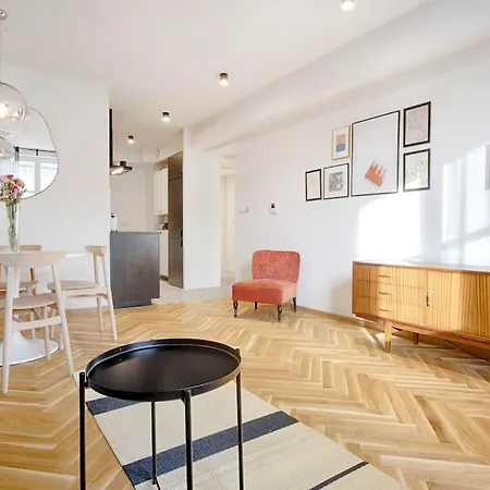 Apartment Tyzenhauz Augustianska Street Krakow